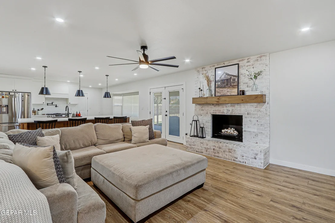 Photo of 10605 CAUSEWAY Drive