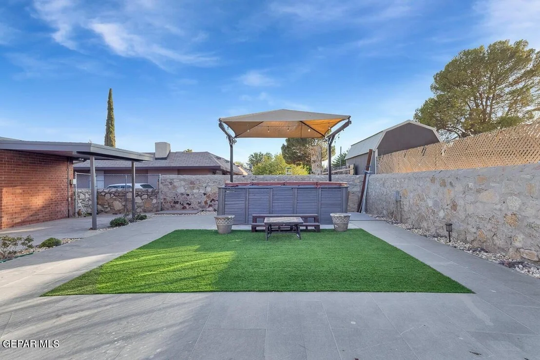 Photo of 3709 ROSLYN Drive