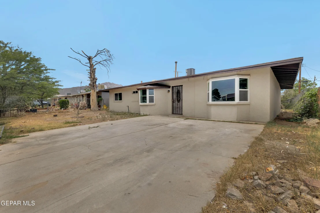 Photo of 4801 CHISOS Lane