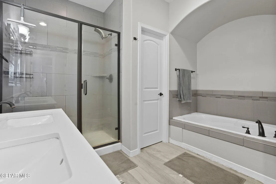 Photo of 3137 RED CREEK