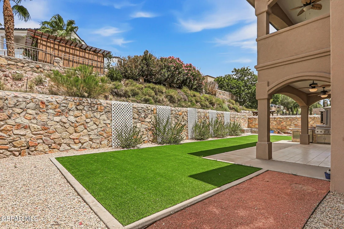 Photo of 6516 WIND RIDGE Drive