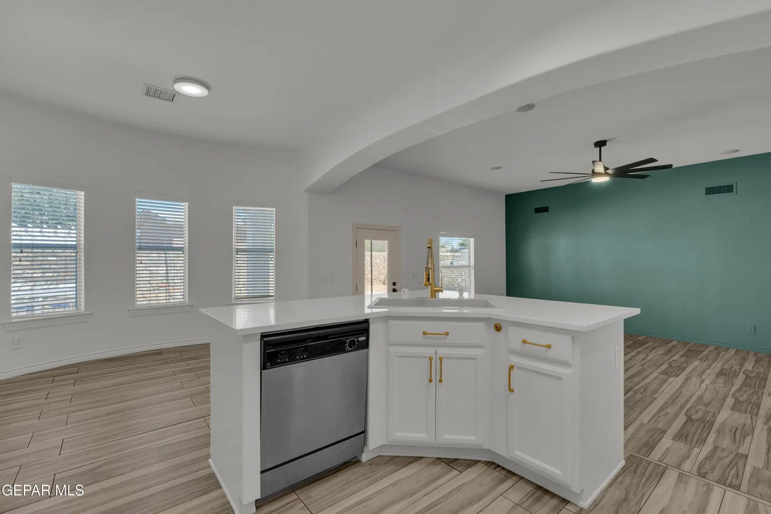 Photo of 3040 STORMY POINT Drive