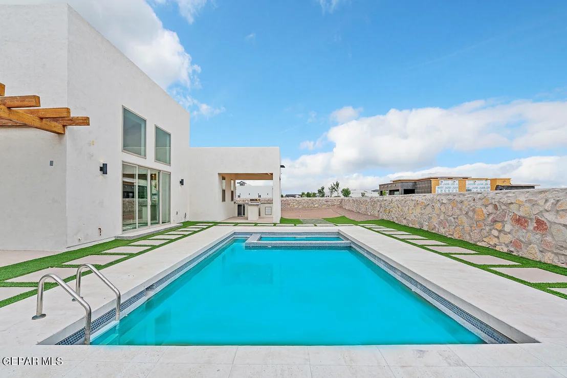 Photo of 6325 Camino Pinon Place