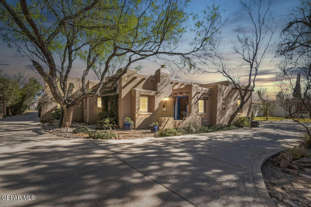 Photo of 300 ROSEMONT Drive