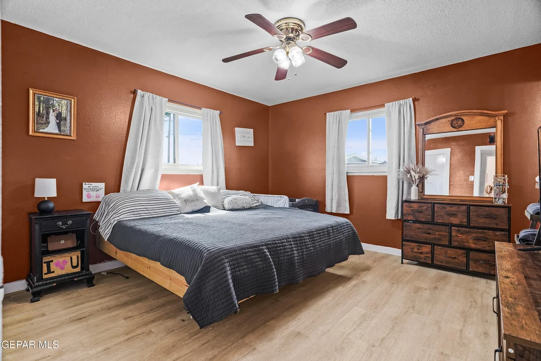 Photo of 5804 TAUTOGA Drive