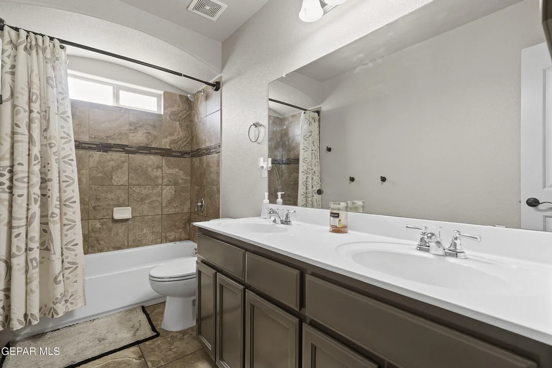 Photo of 14648 MEADOW LAWN