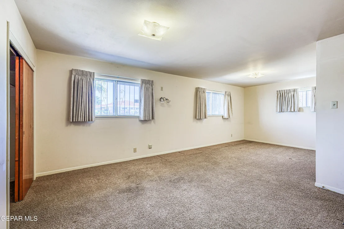 Photo of 309 DE LEON Drive