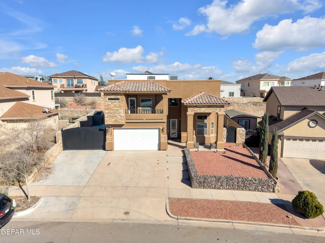 Photo of 468 EMERALD BLUFF Drive