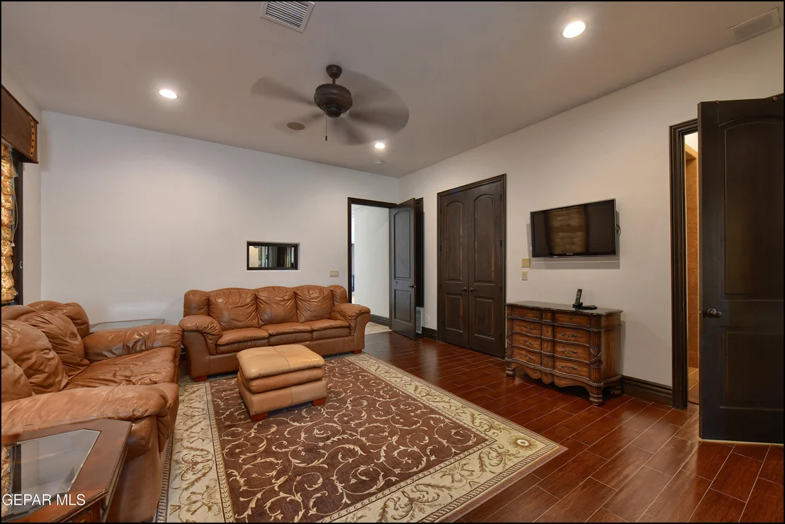 Photo of 4006 ROADSIDE Court