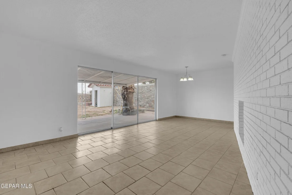 Photo of 6033 Isabella Drive
