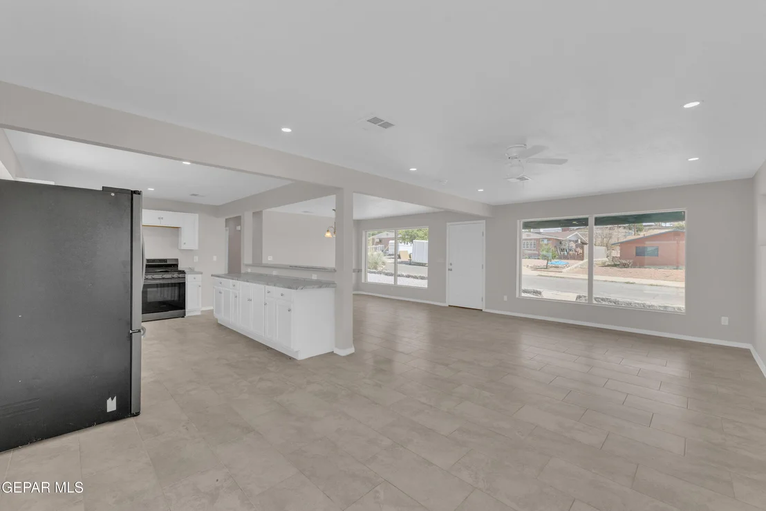 Photo of 6001 FANDANGO Place