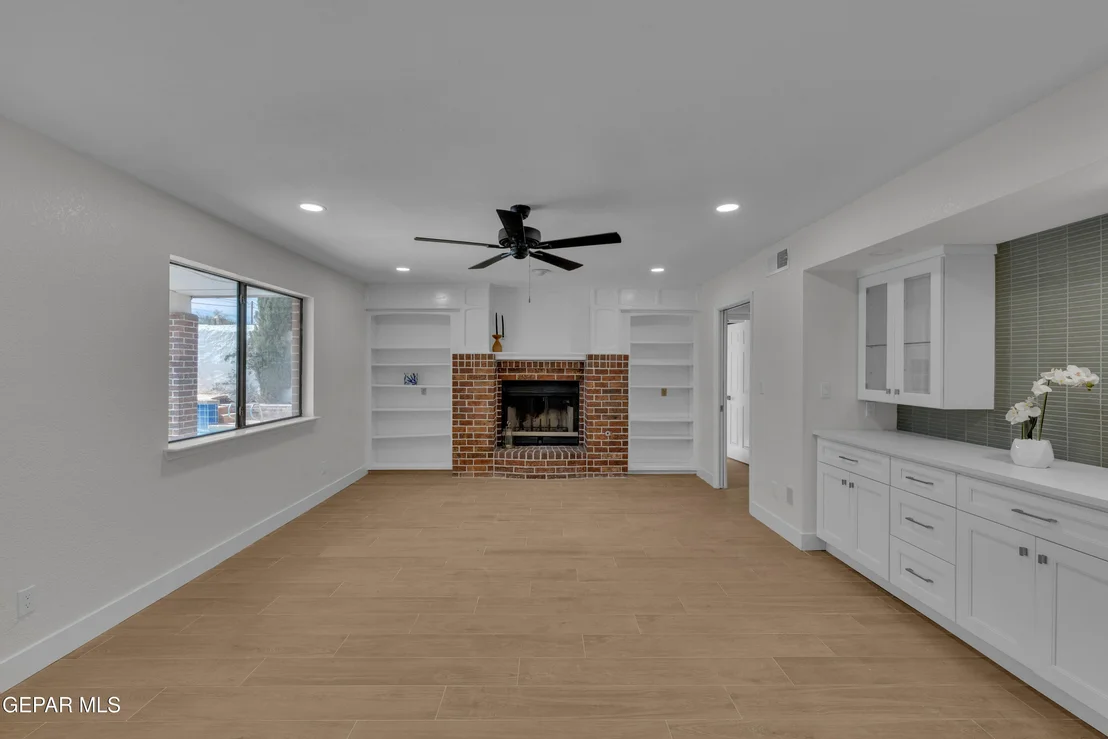 Photo of 1305 JAMES KELLEY Drive