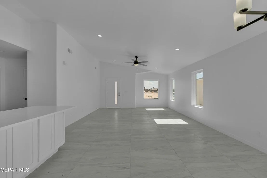 Photo of 15137 Expectation Avenue