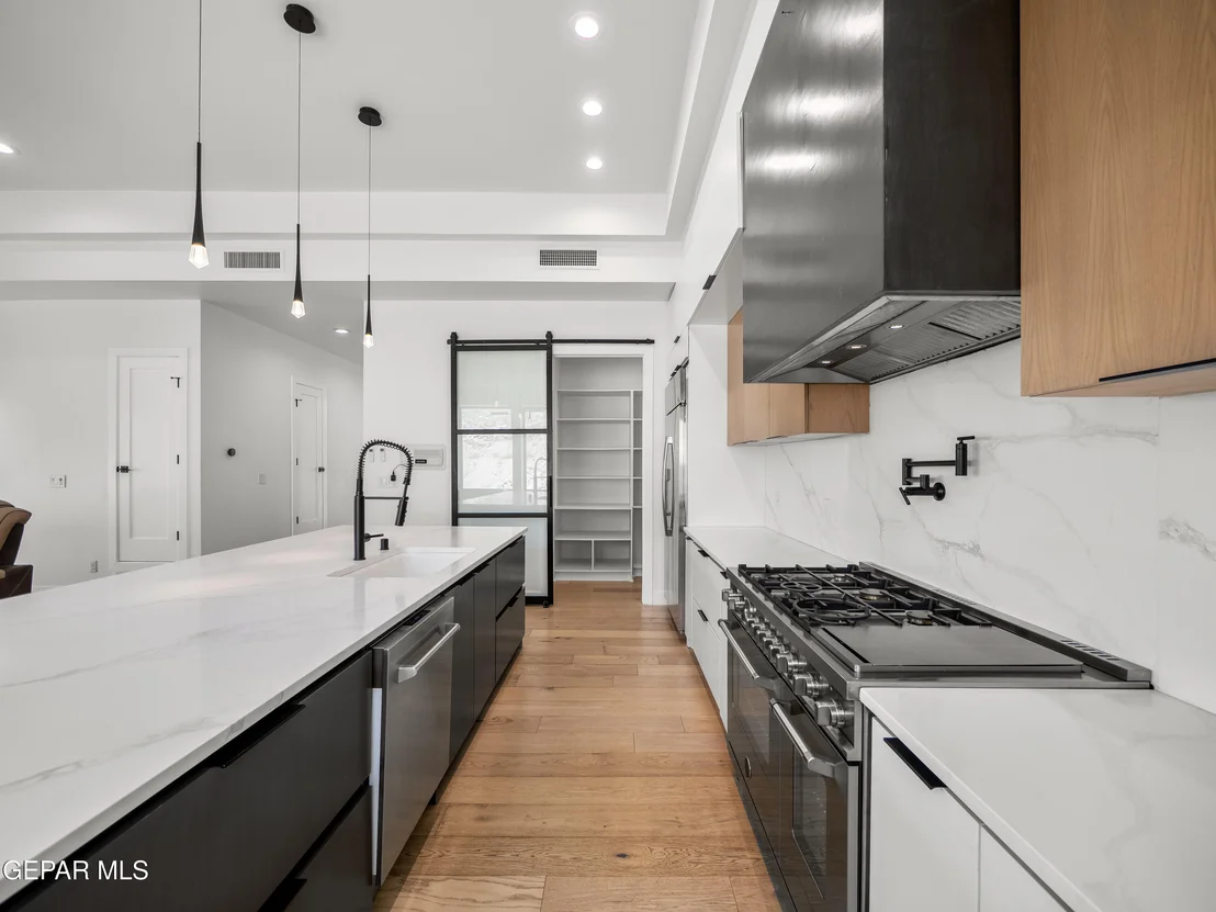 Photo of 10 BRONZE CREST Lane
