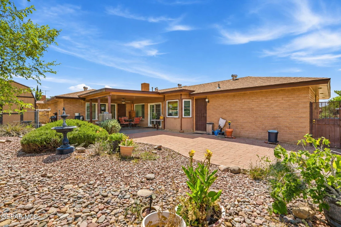 Photo of 3128 Mc Lean Street