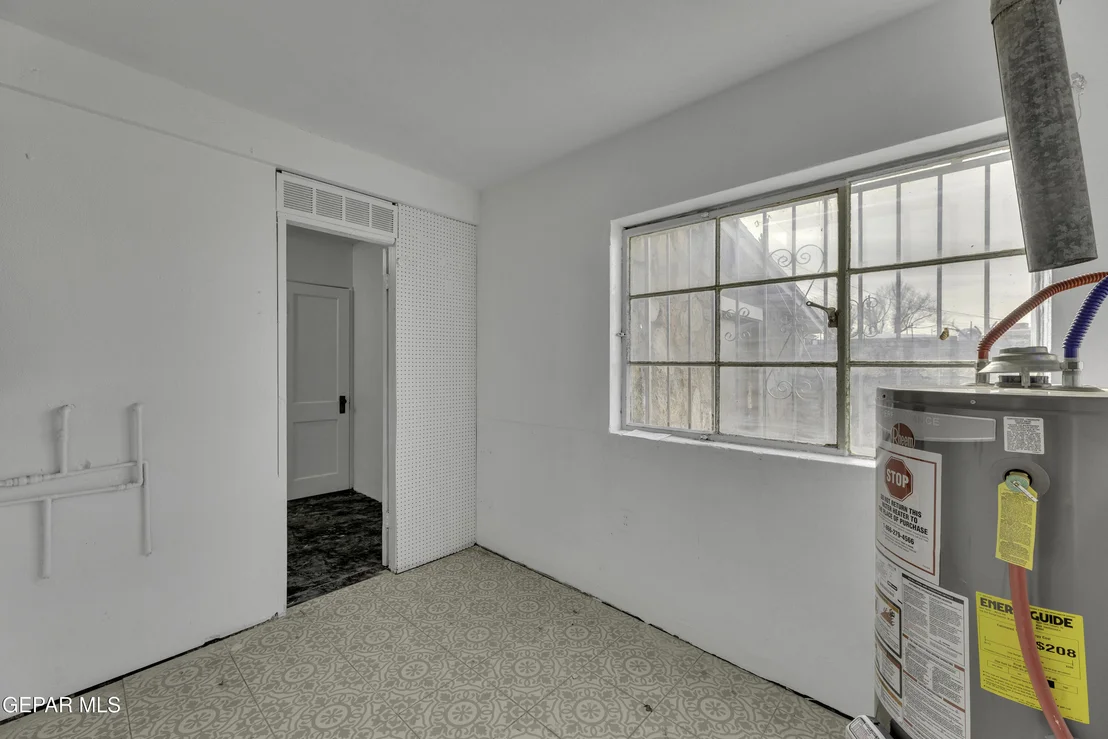 Photo of 2500 HAWLEY Circle