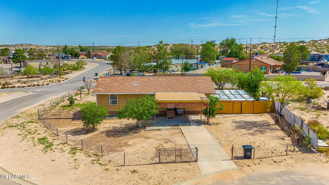Photo of 1551 SEMINOLE Drive