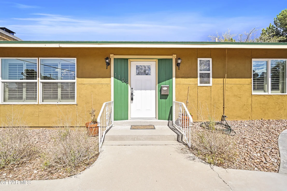 Photo of 1109 WHITAKER Lane