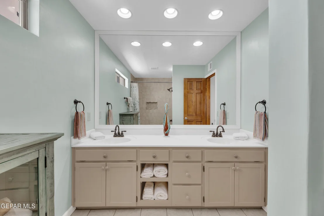 Photo of 7016 TOLUCA Drive