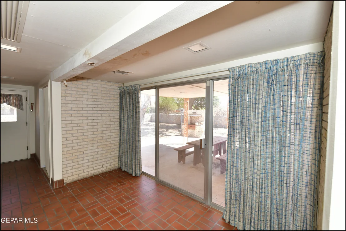 Photo of 9525 DESERT RIDGE Drive