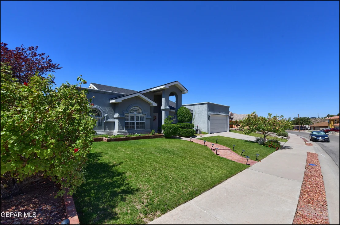 Photo of 6516 Isla del Rey Drive