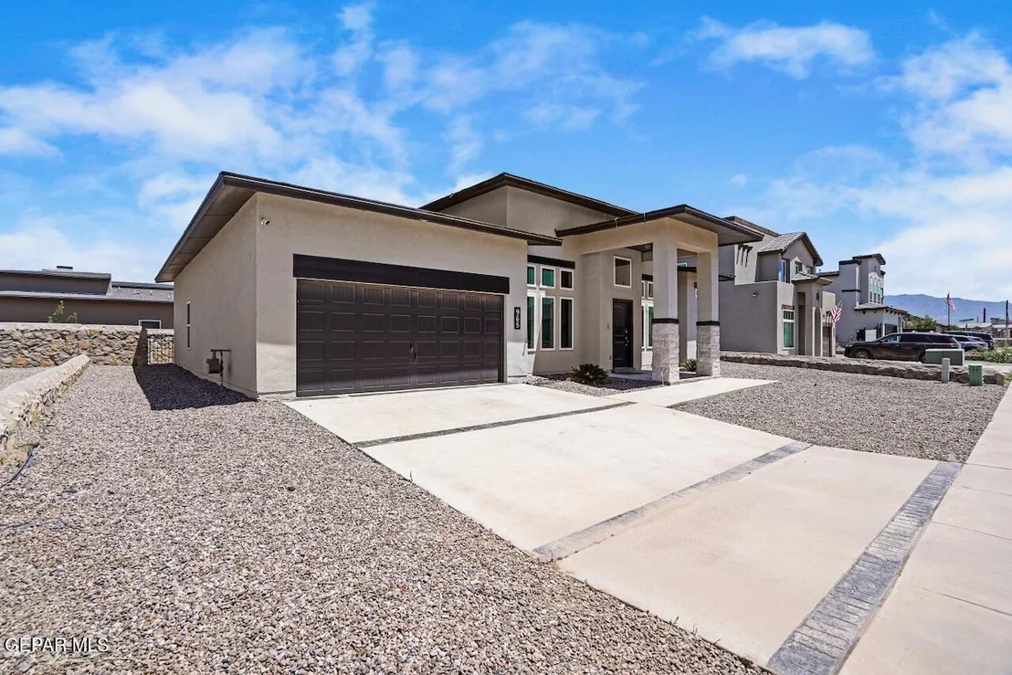 Photo of 965 CROOKED RIVER Drive