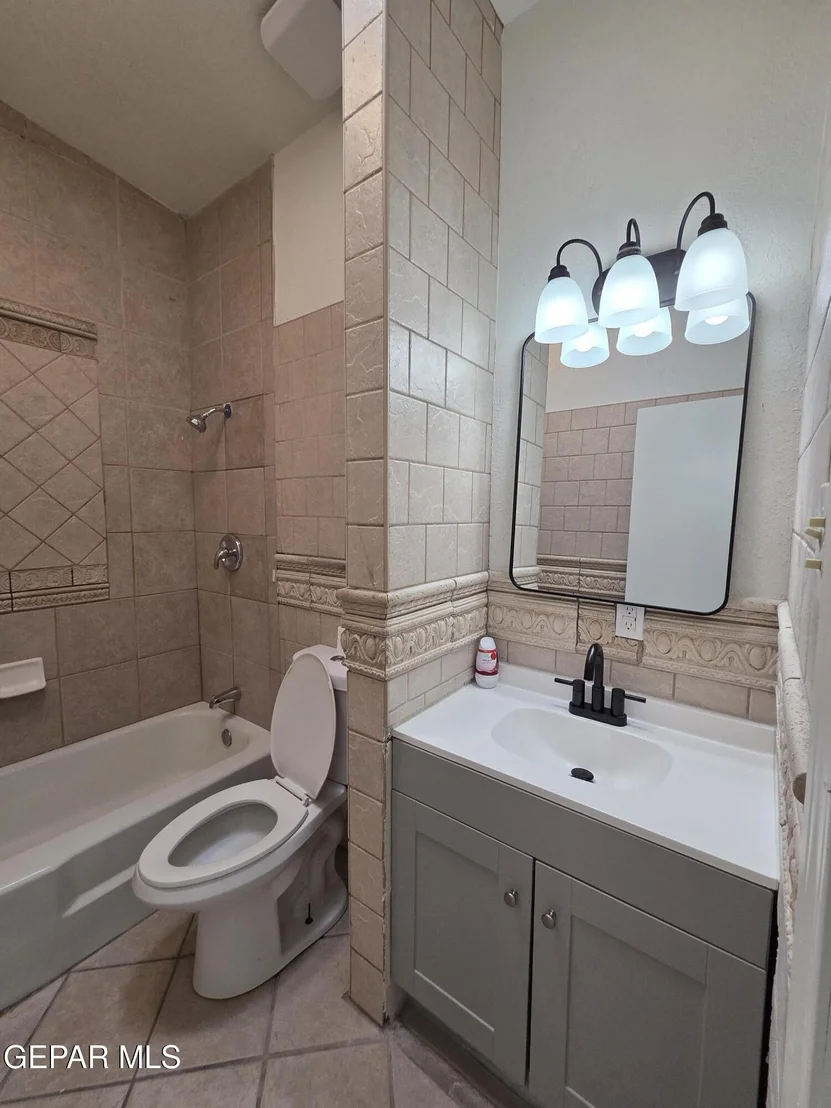 Photo of 331 CARNIVAL Drive