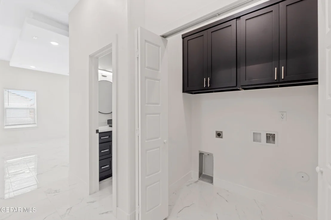 Photo of 3772 Scheme Place