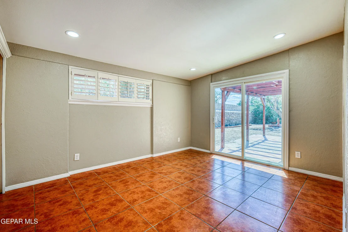 Photo of 3223 Suffolk Road