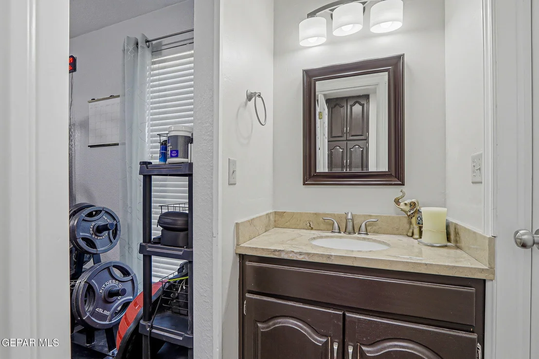 Photo of 716 Willow Glen Drive