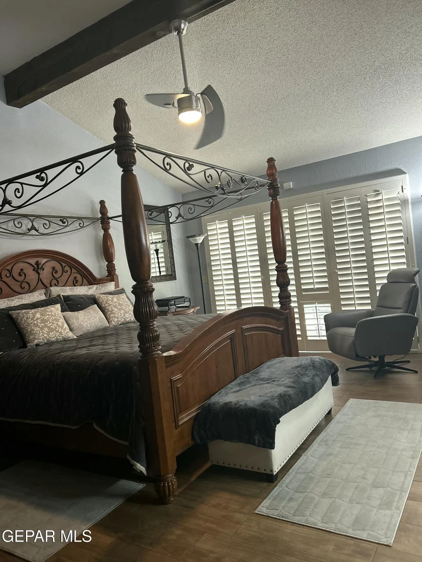 Photo of 804 LAKESHORE Drive