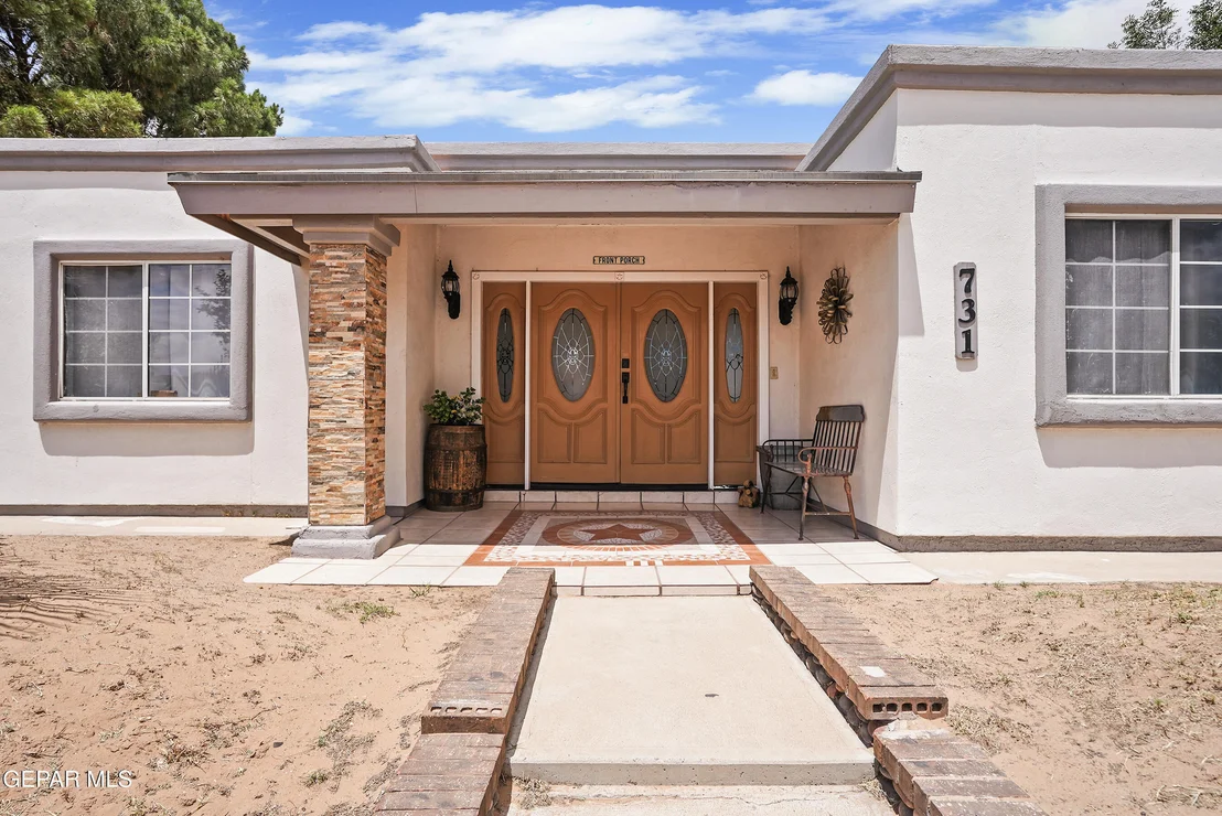Photo of 731 PLAZER Place