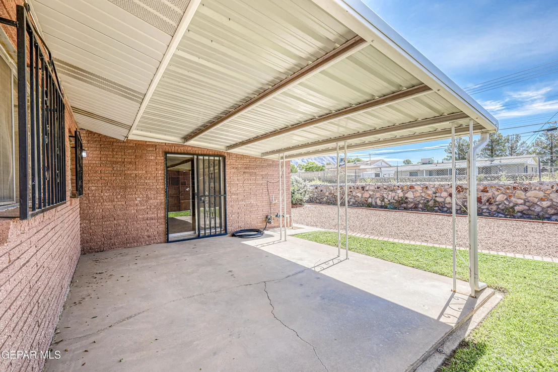 Photo of 309 DE LEON Drive