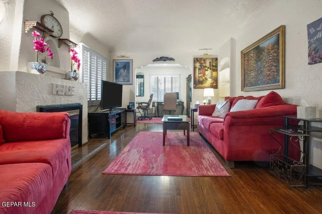 Photo of 607 Mesita Drive