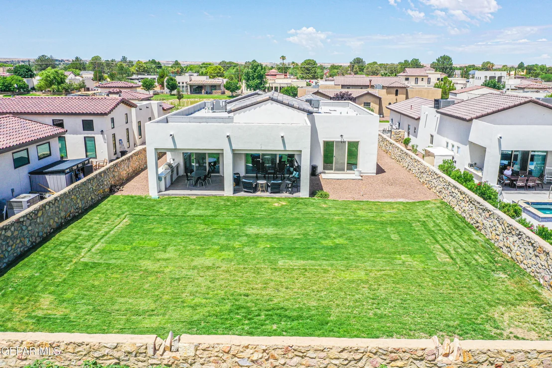 Photo of 5620 RIVER RUN Street