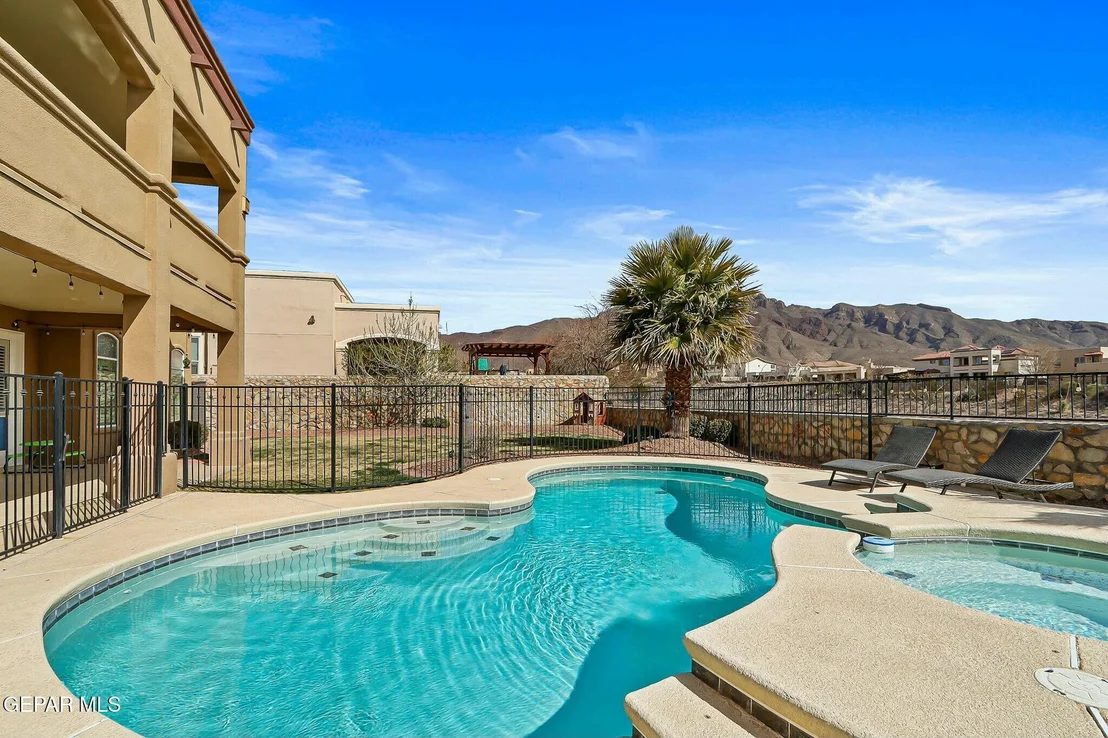 Photo of 1140 CALLE LOMAS Drive