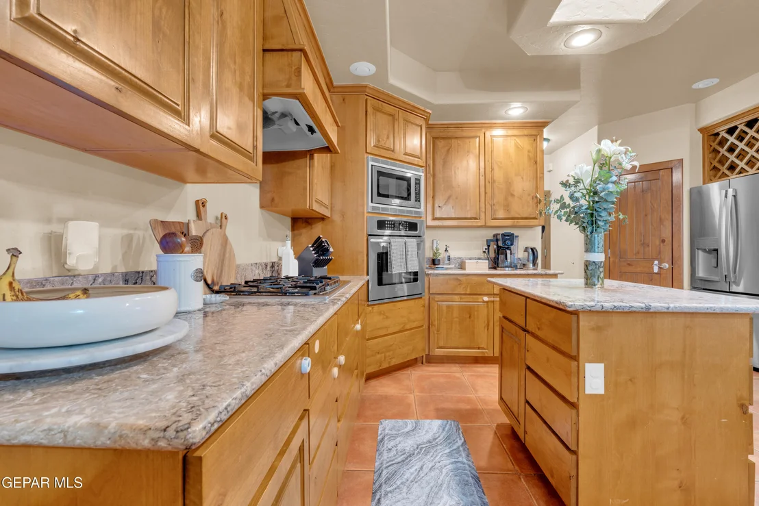 Photo of 1072 LOS MOROS Drive