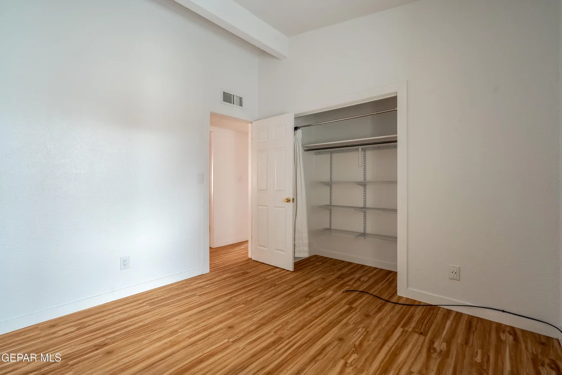 Photo of 904 Oneida Drive