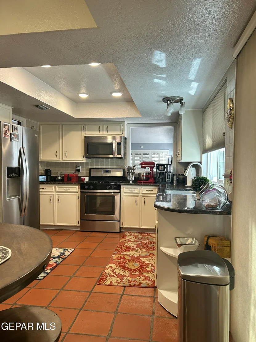 Photo of 804 LAKESHORE Drive