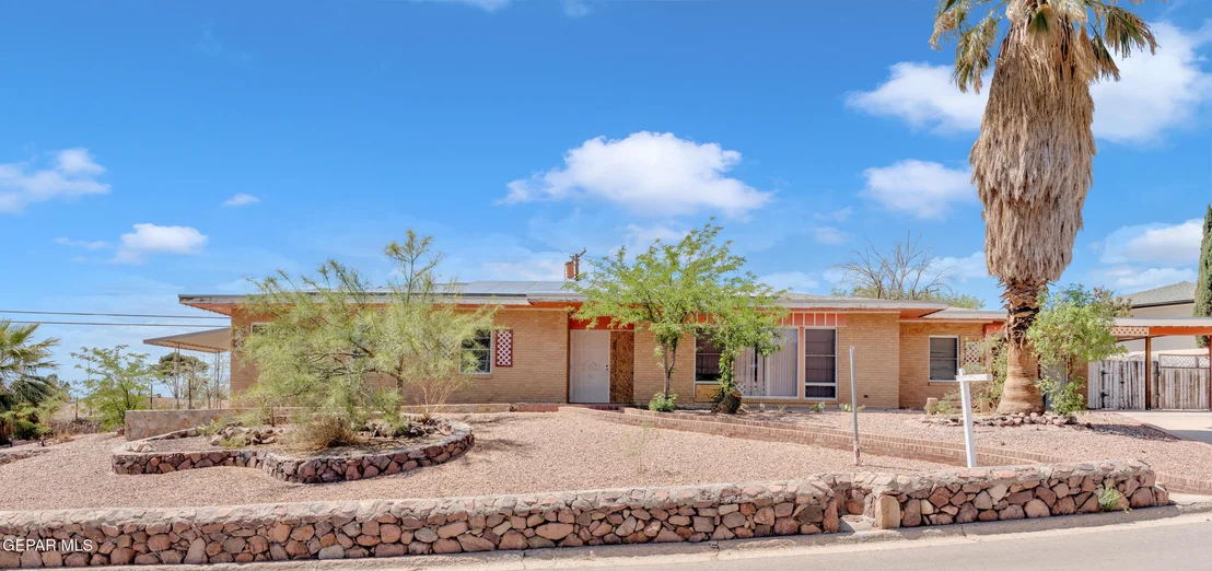 Photo of 3901 FLAMINGO Drive