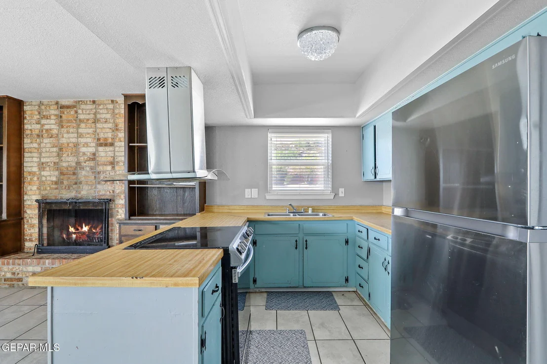 Photo of 237 MOONGLOW Drive
