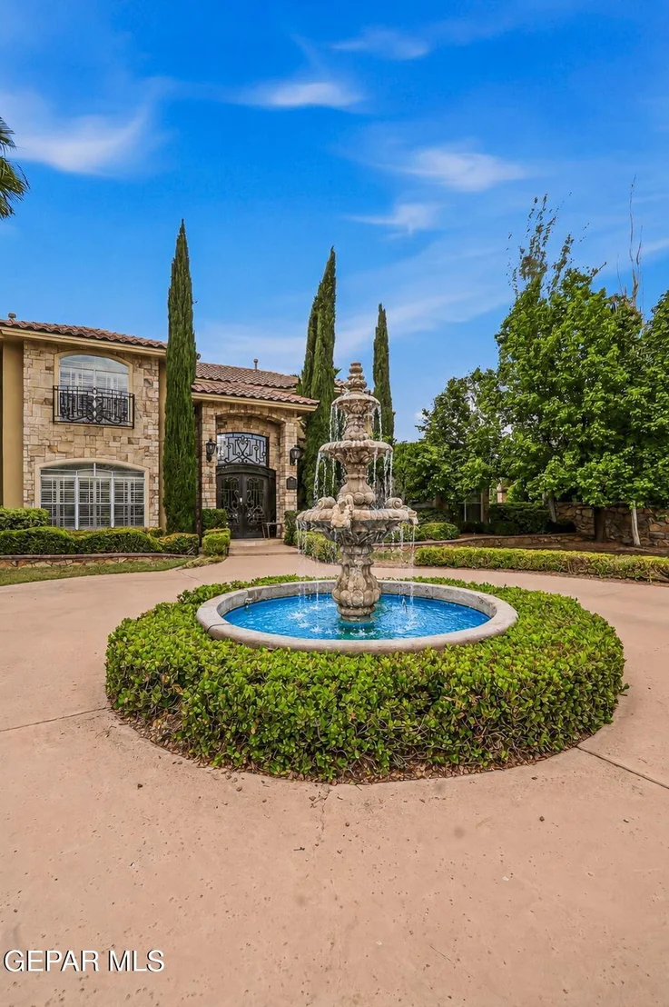 Photo of 609 MEADOW WILLOW Drive