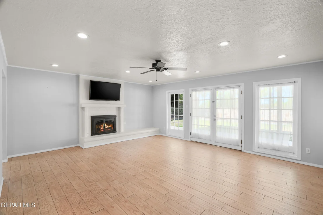 Photo of 6957 GRANERO Drive