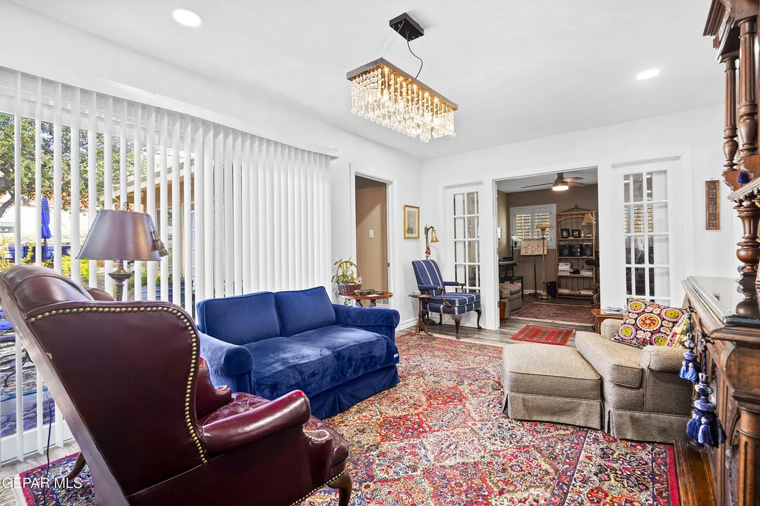 Photo of 1109 WHITAKER Lane