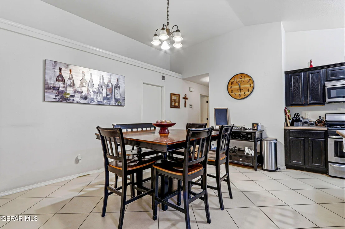 Photo of 616 VILLAS DEL VALLE Road