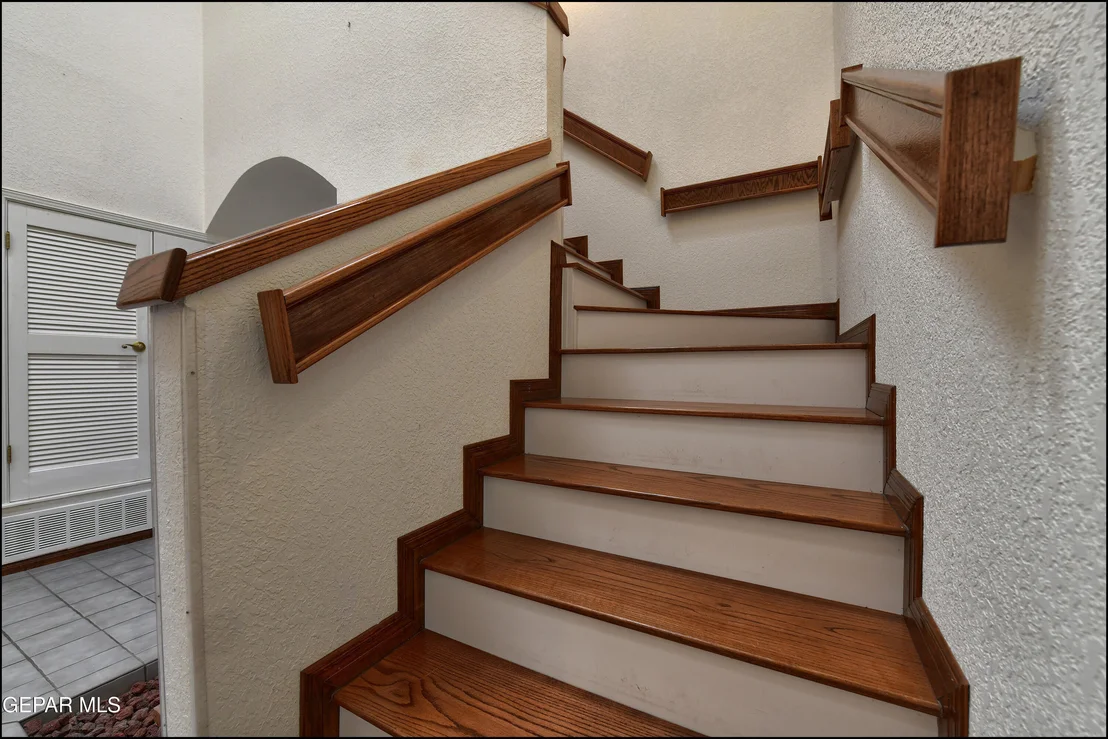 Photo of 7516 BIG BEND Drive