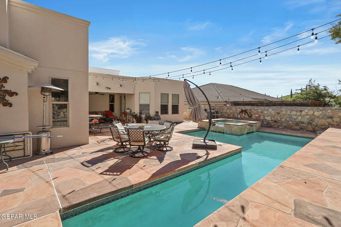 Photo of 6337 Franklin Bluff Dr Drive