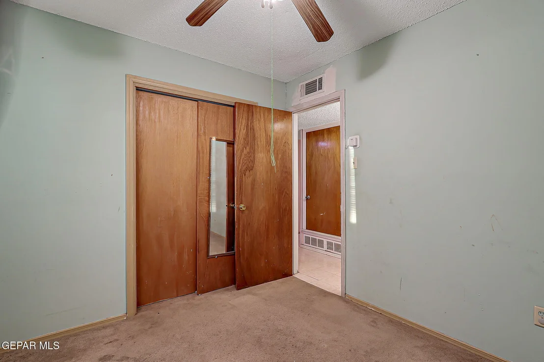Photo of 7925 Broadway Drive