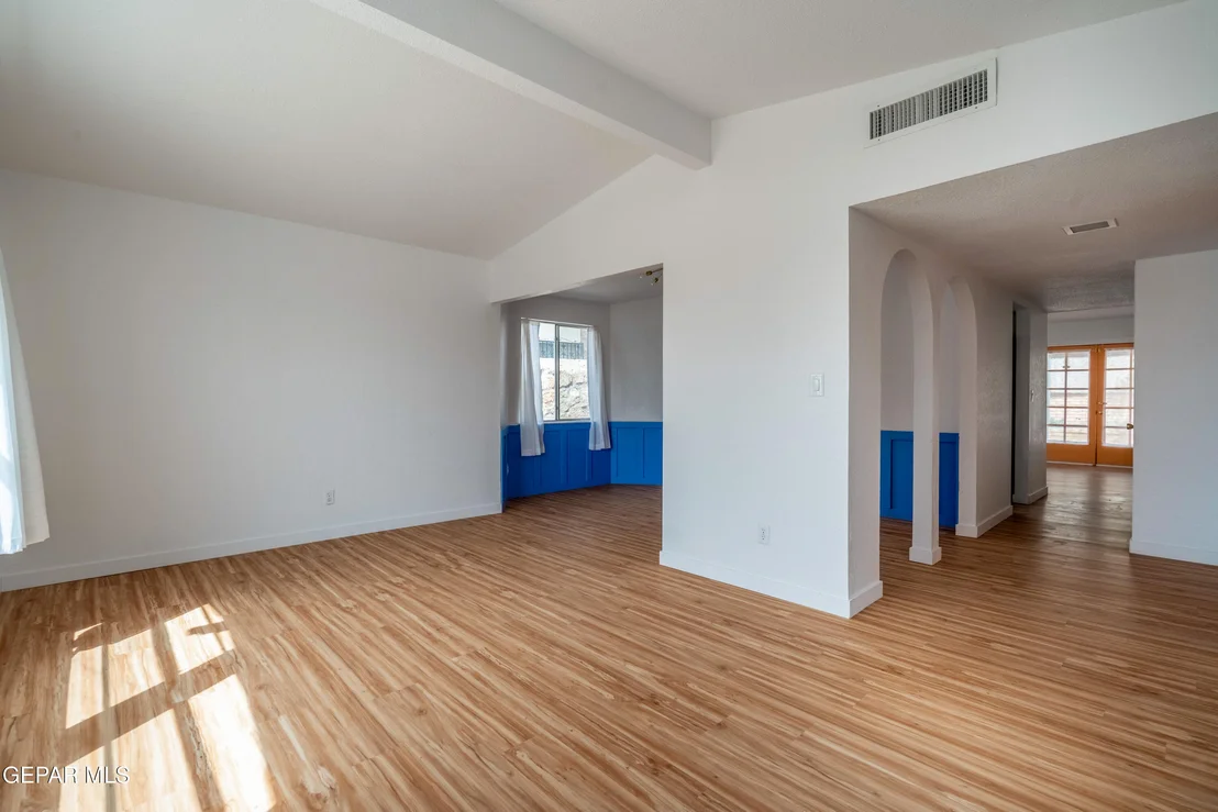 Photo of 904 Oneida Drive