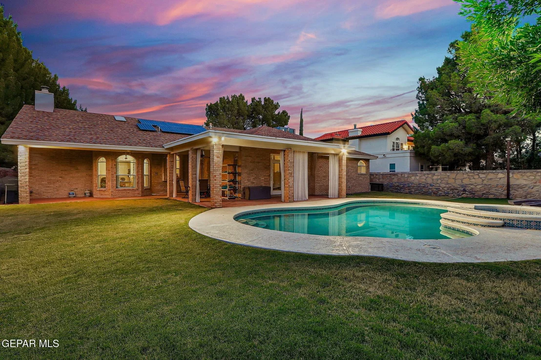 Photo of 533 ROSINANTE Road